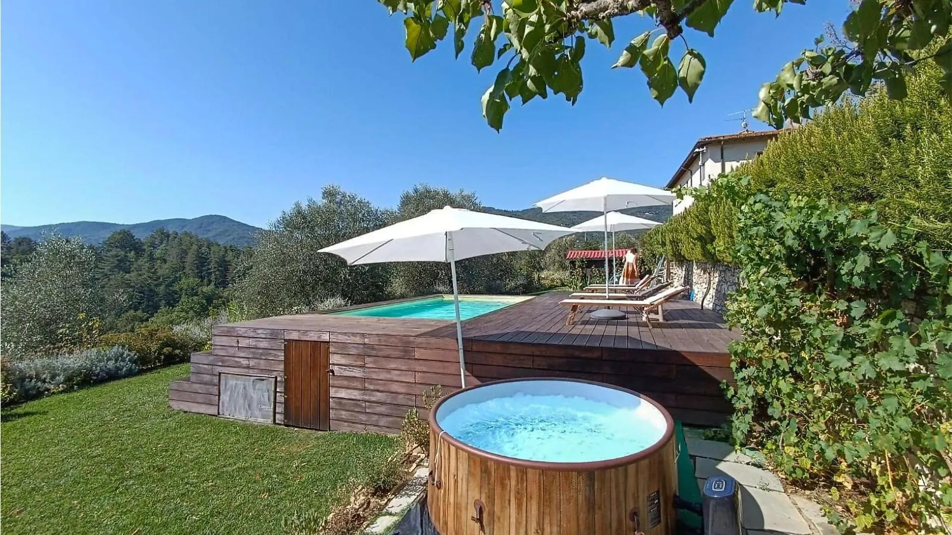 Cozy Apartment In Rignano Sullarno With Jacuzzi Rignano sullʼArno